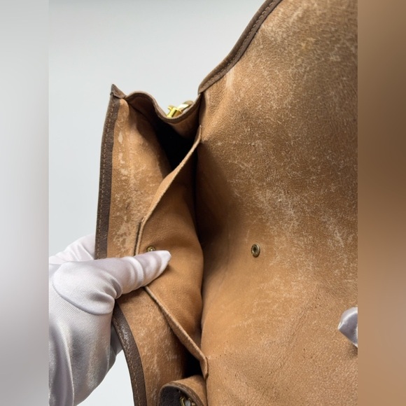 Vintage Gucci GG Supreme Toiletry Bag – 1989 - Picture 8 of 12